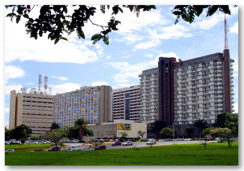 Setor Hoteleiro Sul - SHS, Brasília 2 by Rubens Craveiro