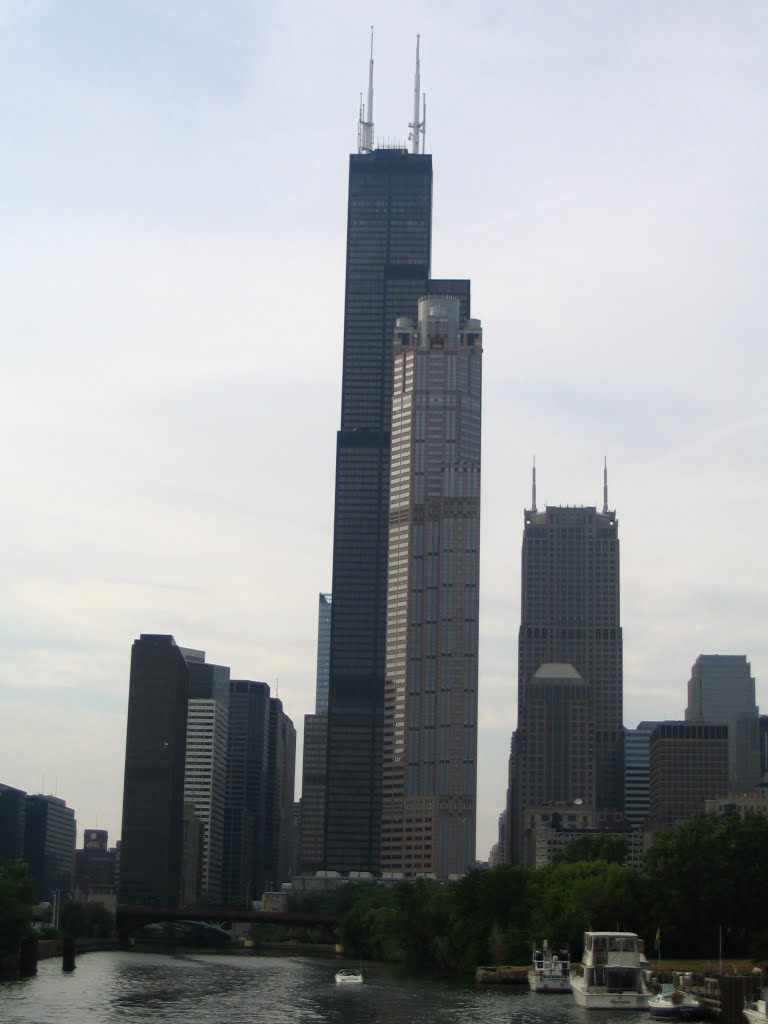 Sears Tower From the Chicago river by butler1008