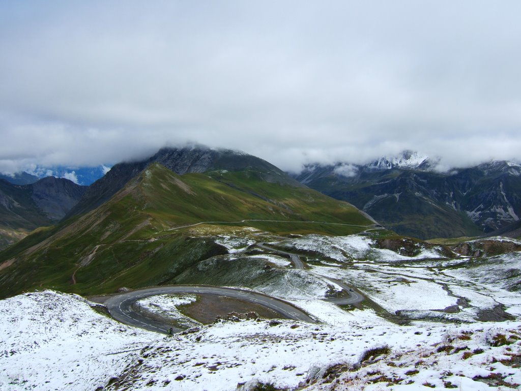 Col du Galibier con neve in Agosto 1 by Claudio Zecchini