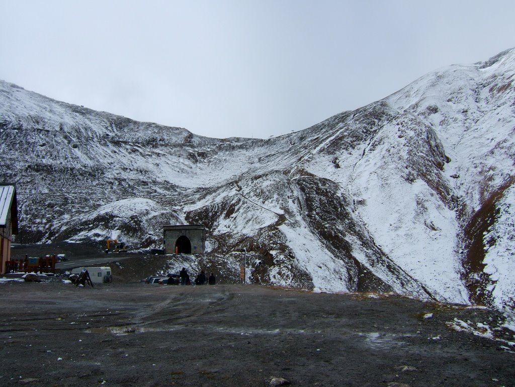 Col du Galibier con neve in Agosto 2 by Claudio Zecchini