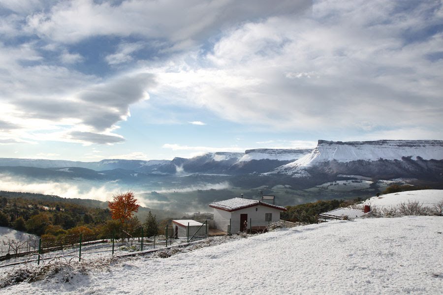 Paisaje nevado by Inocencio Goikuria