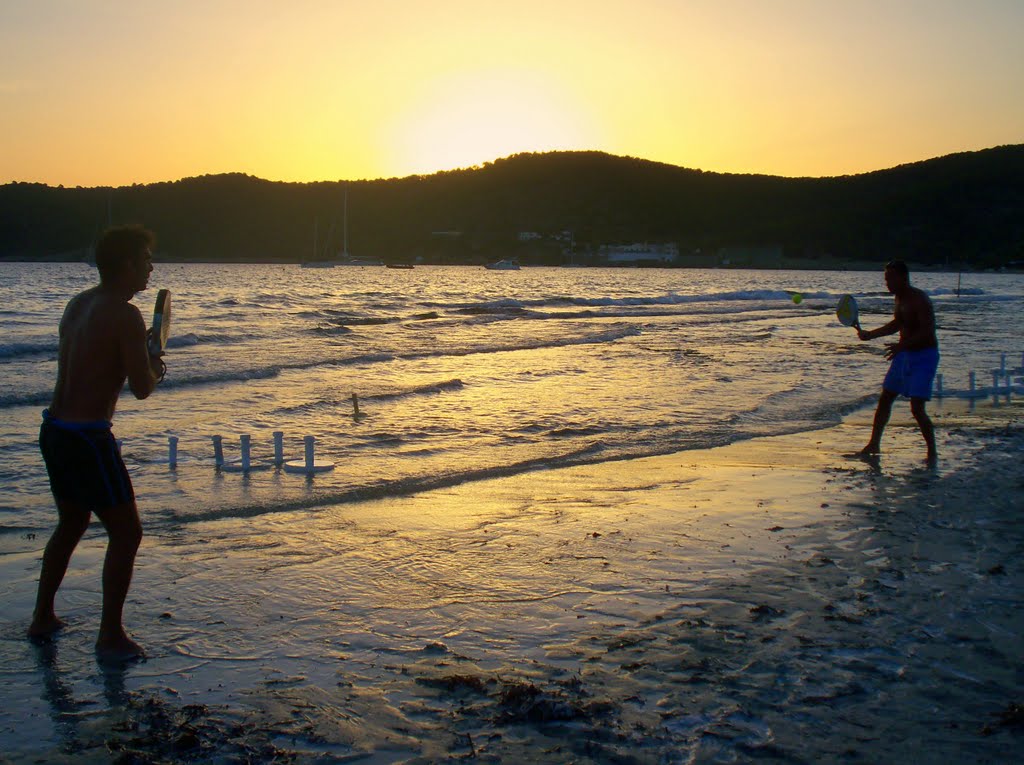 Ibiza padel atardecer en playa Sa trinxa by robire39