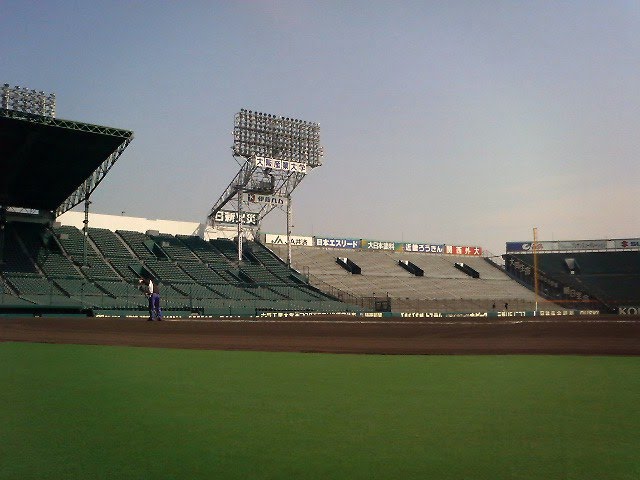 阪神甲子園球場 Hanshin Koshien Stadium 14 by Dai Nipponjin