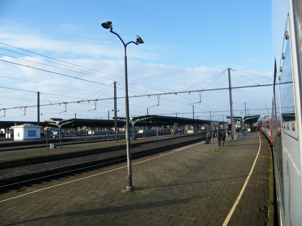 Gent Station, Estacion de Gante, Ghent Station by Carlos Snchez