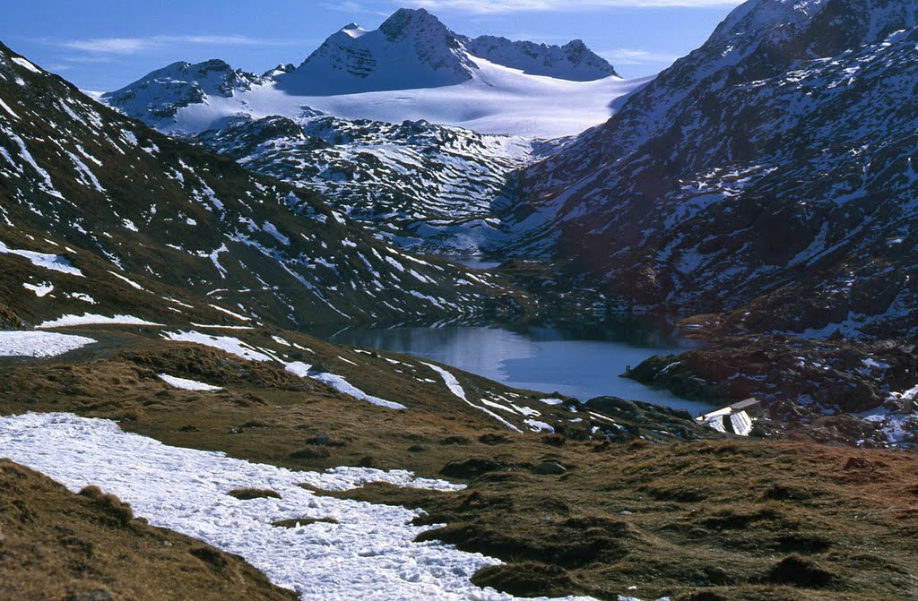 Lac Bramant (2448m), Glacier de St-Sorlin, Pic de l'Etendard (3464m) by BritPlom