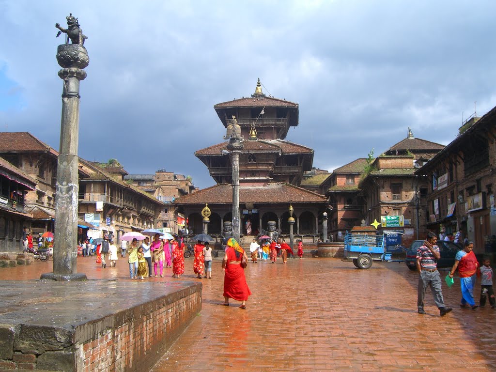 Bhaktapur - Durbar Square by Jaume Torra