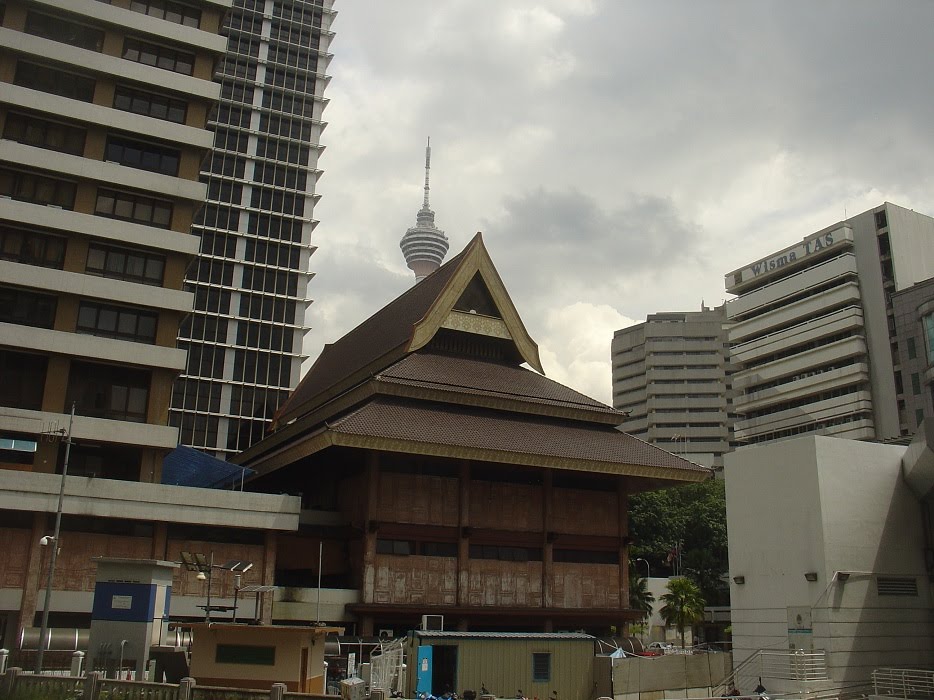 Menara Bumiputra, centre with Menara KL above it - KL by Paul HART