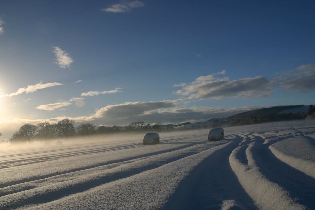 Snowy big bales in Monymusk by lecored1