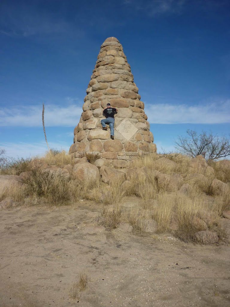 Ed Schieffelin Monument, getting to the top. by Bill Cook