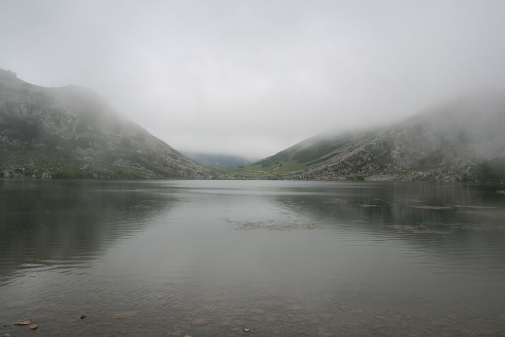 Lago de covadonga by gsorroche