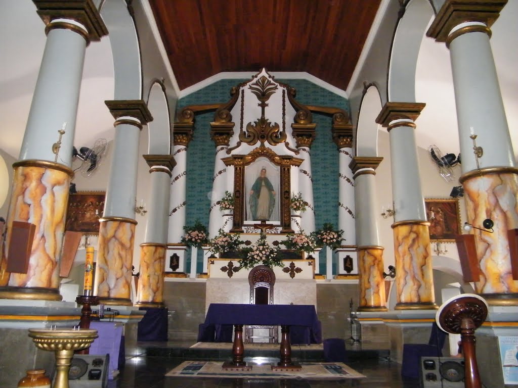 Vista geral do altar-mor da Igreja Matriz de N. S. da Conceição, Limoeiro do Norte by Marcelo Giovanni