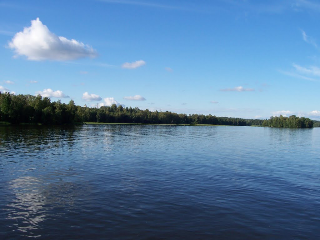 Lake Pyhäjärvi in Nokia by Alvatros