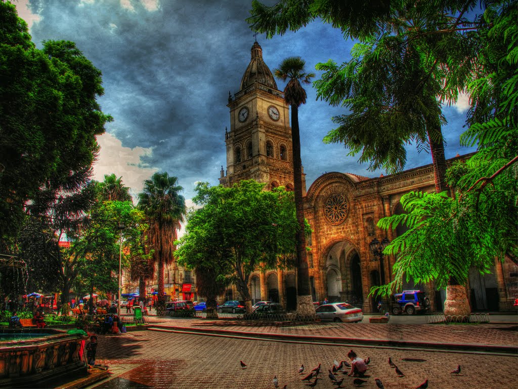 PLAZA 14 DE SEPTIEMBRE COCHABAMBA BOLIVIA by Oscar Gonzales V.