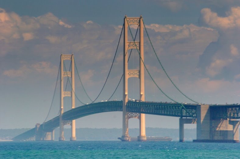 Mackinac Bridge by avillavec