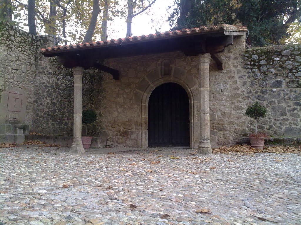 Puerta Techada, Monasterio de Cuacos de Yuste. by o rey do café