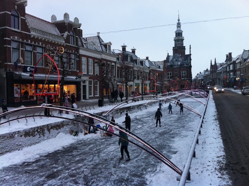 Marktstraat, Bolsward, in de winter by Skilplein