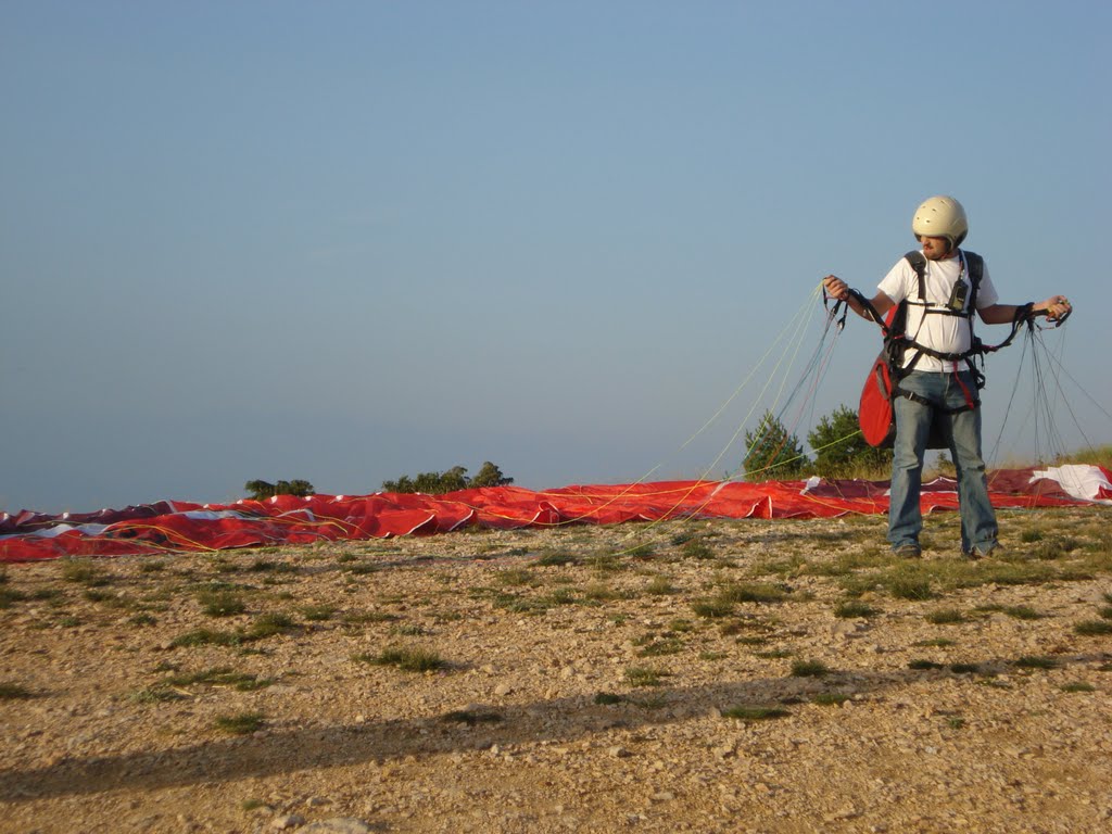 Avui toca volar! by jaumebonet