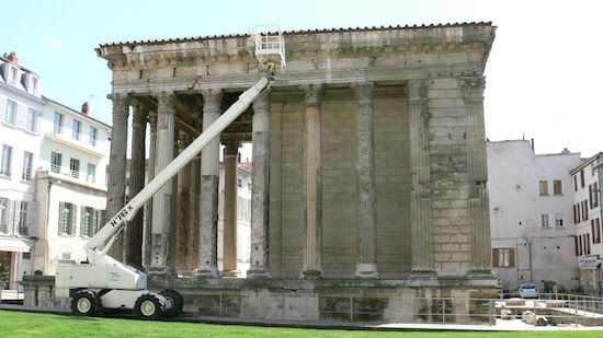 Temple d'auguste et de Livie à Vienne (38) by actupro