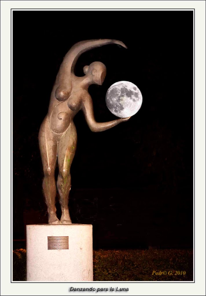 Danzando para la Luna by Pedro Garcia de la F…