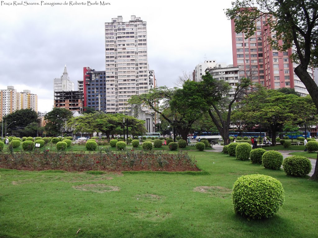 Praça Raul Soares, Belo Horizonte by Antônio N. Freitas