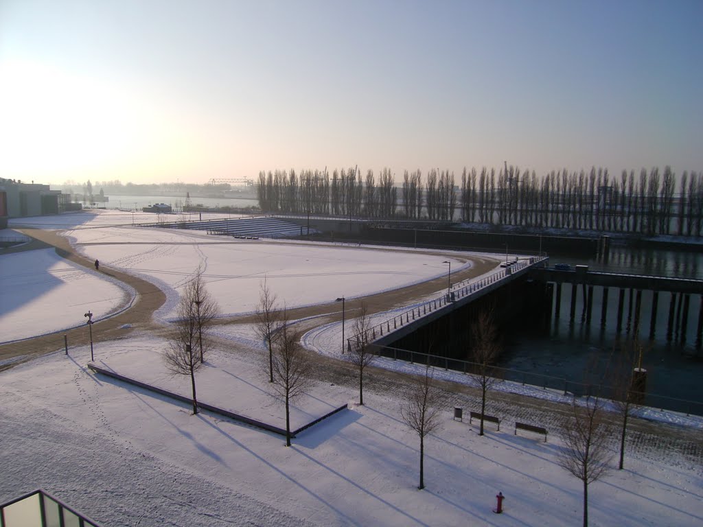 Sicht auf die Weser vom INNSIDE Bremen aus Zimmer 308 (04.12.2010) by DK9MBS-Markus Bühler