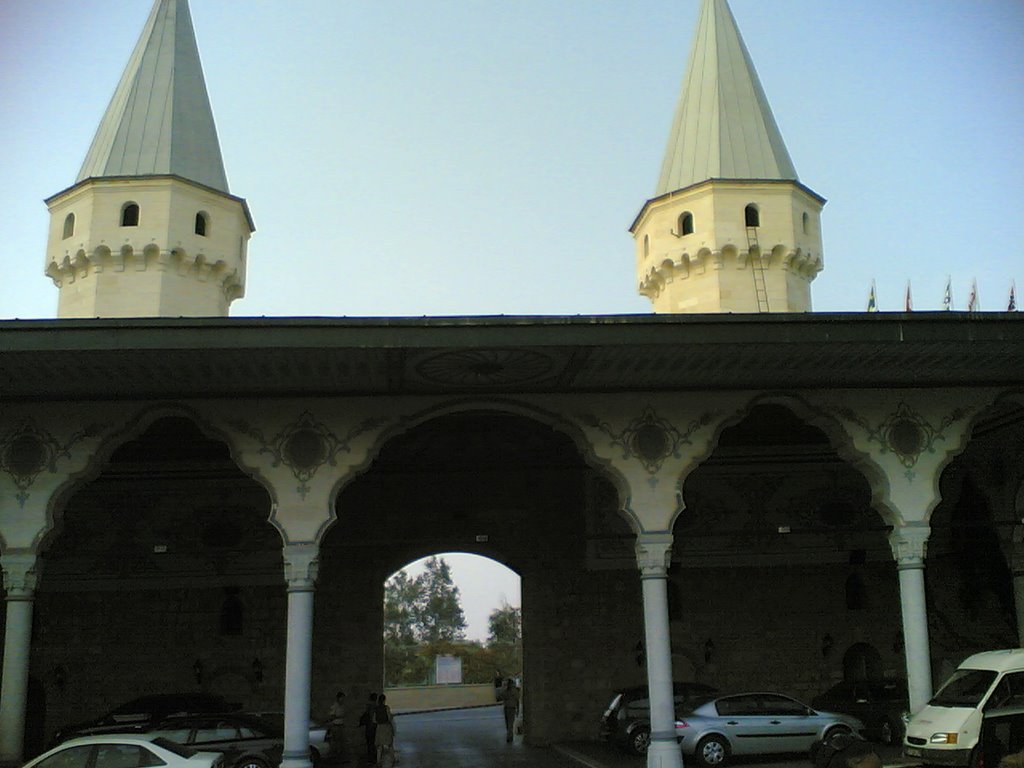 Topkapı palace girişi by CAN57