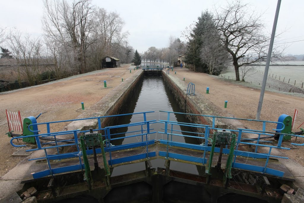 Canal de Digoin a Roanne by www.binnenvaartinbeeld.com