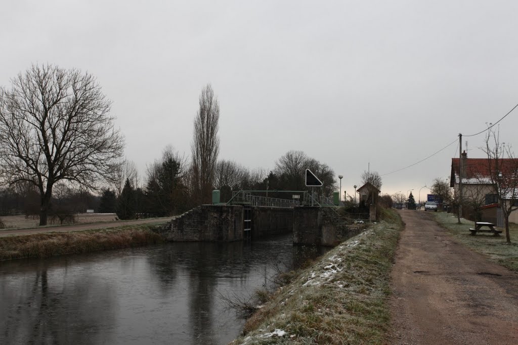 Canal du Centre by www.binnenvaartinbeeld.com