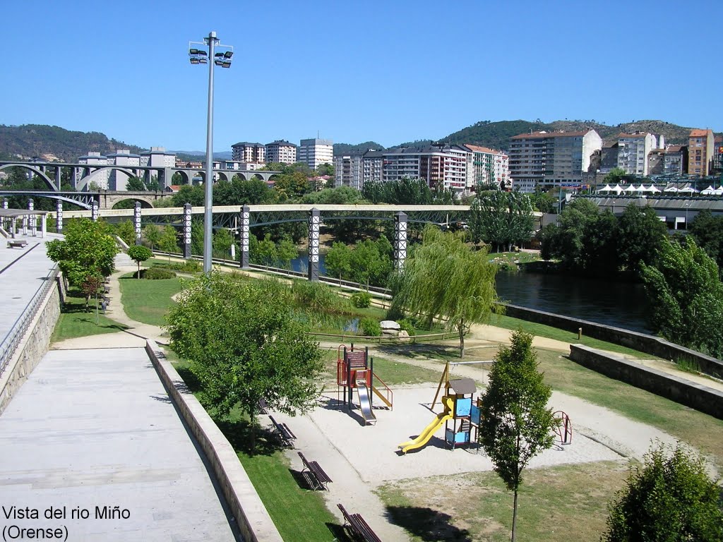 Orense Parque a orillas del Miño by destralerdelbruc