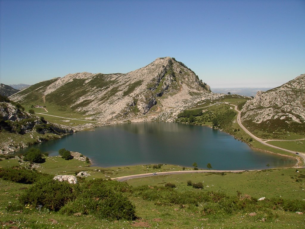 Lago Enol. Estiu 2007. by biel mateu