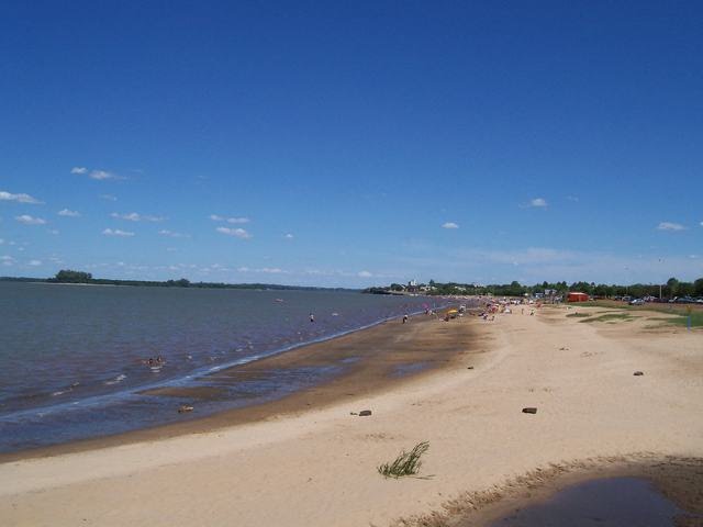 Playas de Colón by Daniel Reyna