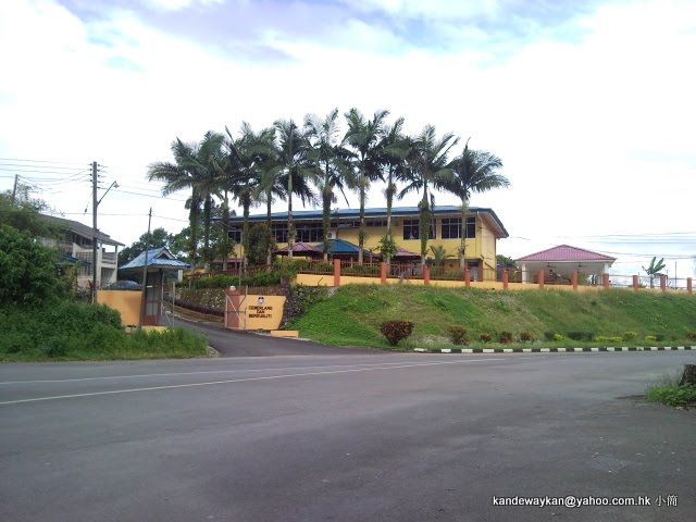 東馬來西亞沙勞越古晉,由印尼邊境回古晉途中,經過的小鎮KAMPUNG MELAYU BAR by KAN PAI WAI