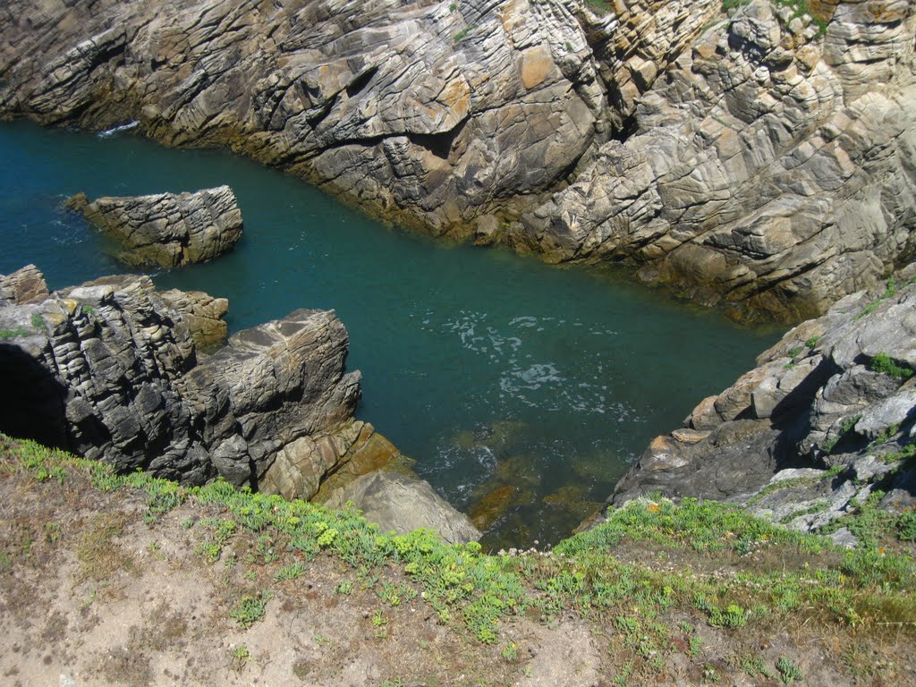 Saint-Pierre-Quiberon, France by David Gautier