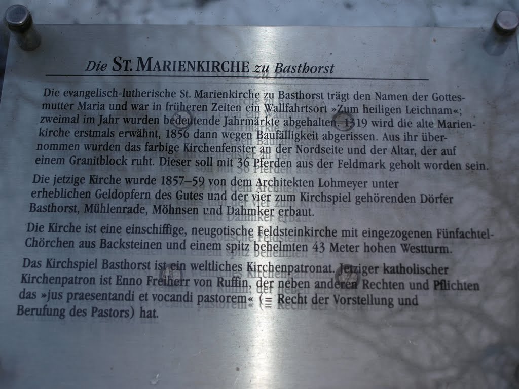 Tafel vor der Marienkirche by Fotoberchtel