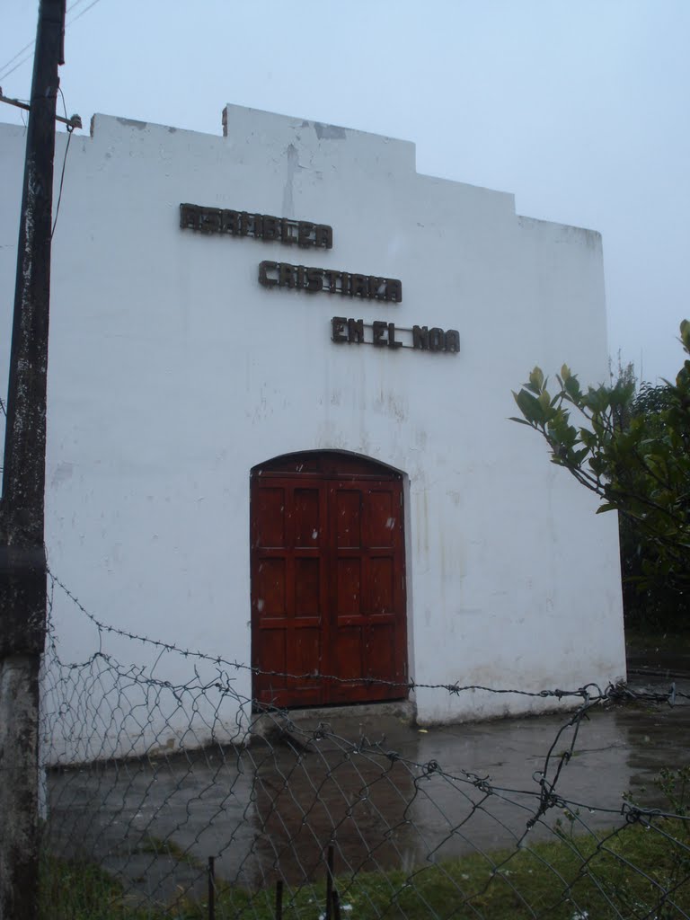 Fachada de la Iglesia Asamblea Cristiana. Tafí Viejo. by PabloSaFe