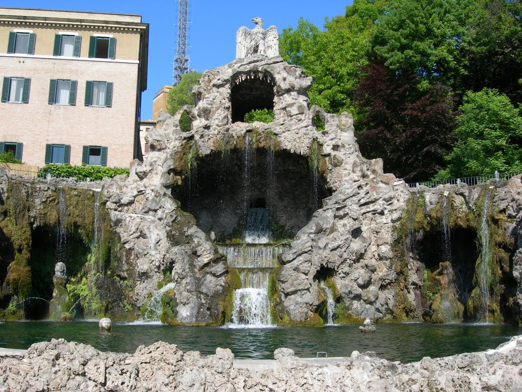 FONTANA DELL'AQUILONE by Roberto Addei