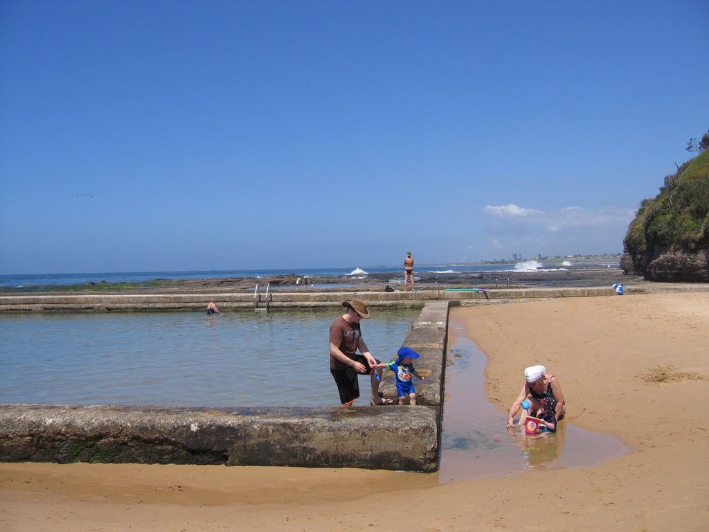 Austinmer pool by Ashley Riddell