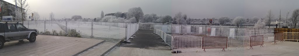 Frozen River Banks at Diglis by Moby Pics