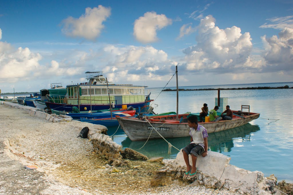 Madaveli island... by Mohamed Thasleem