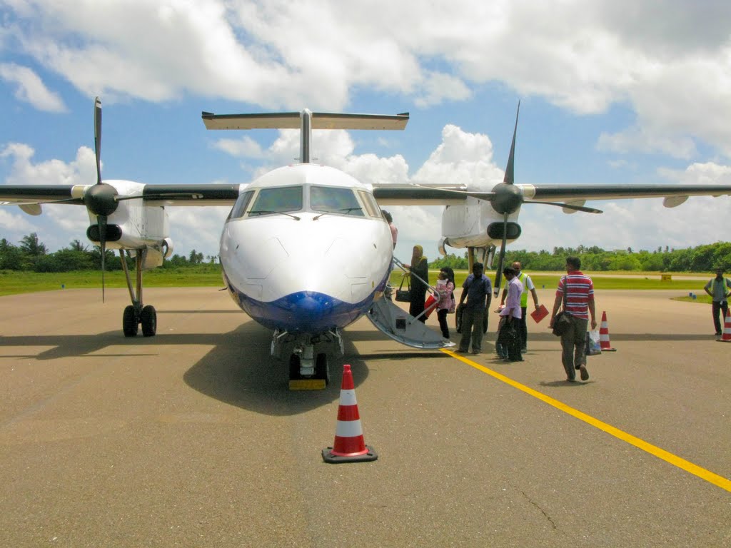 Kaadehdhoo Airport by Mohamed Thasleem