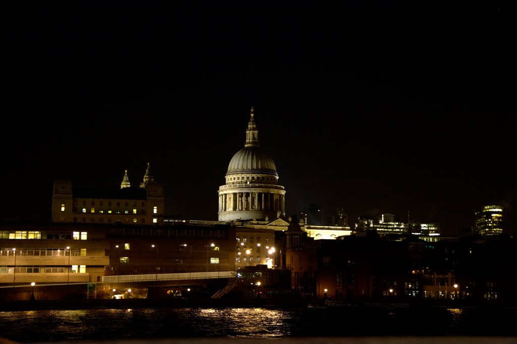 St. Pauls by Niall