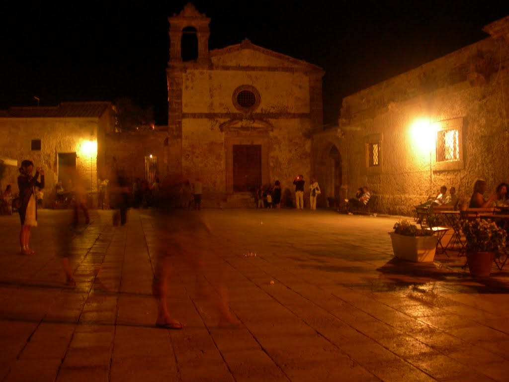 Marzamemi - La vecchia chiesa, di notte by Lucia.S