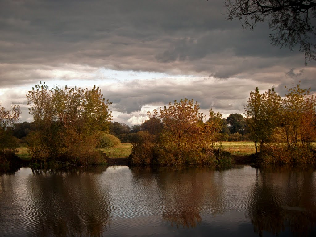 Jesień nad Pompką (wrzesień 2010) by paweł páll ævar