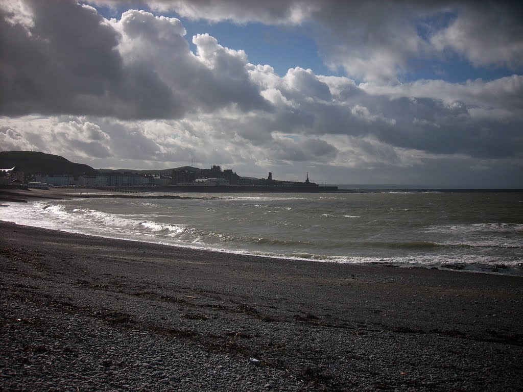 Aberystwyh north beach by Artnek