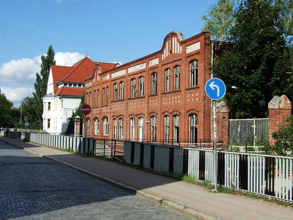 Burg, ehemalige Schuhfabrik Voigt by minka1991