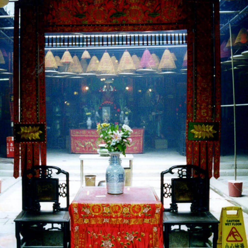 Honkong - Tin Hau Temple by René Kawulok