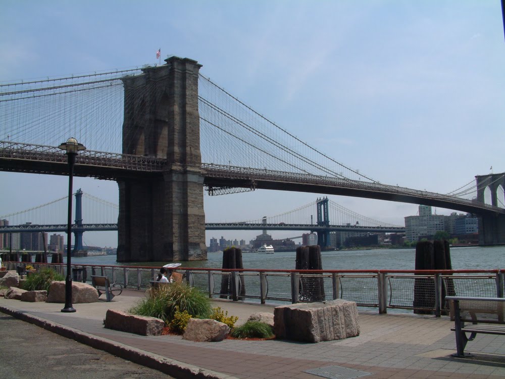 BROOKLYN & MANHATTAN BRIDGE by aitchie