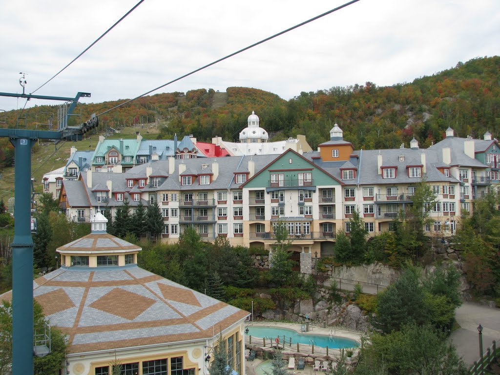 Mt. Tremblant Village by madhat