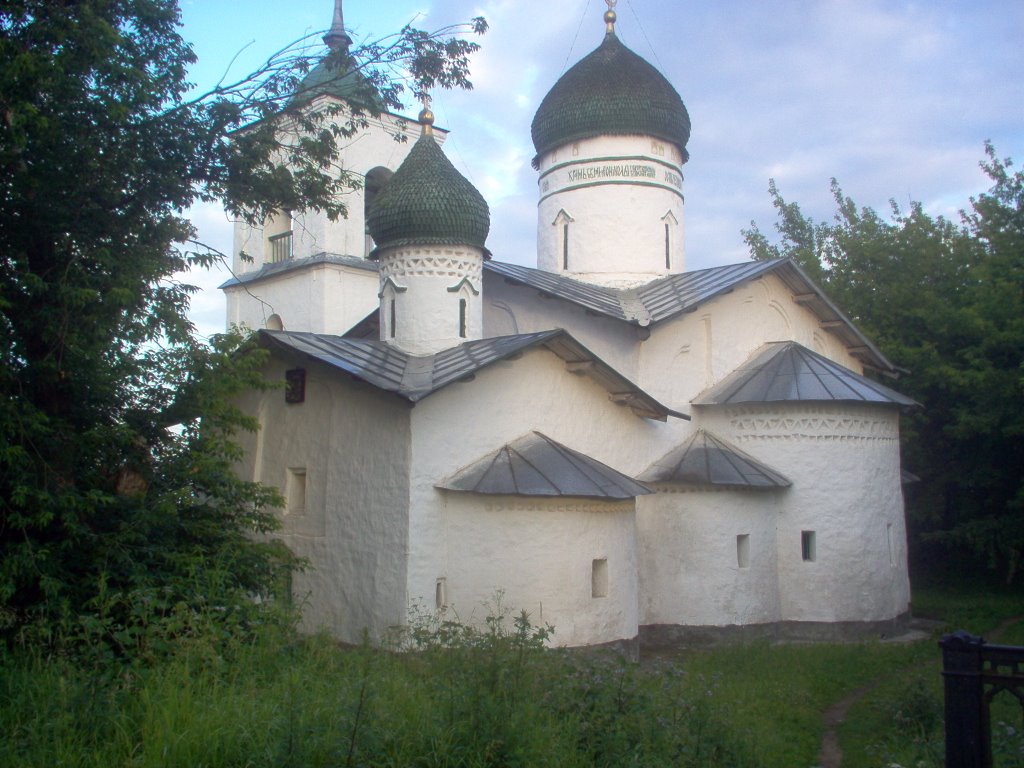 Ostrov, Pskov Oblast, Russia, 181350 by DEFFENDER