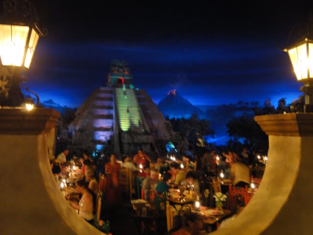 México no Epcot Center - novembro de 2010. by Carlos Roberto Capis…